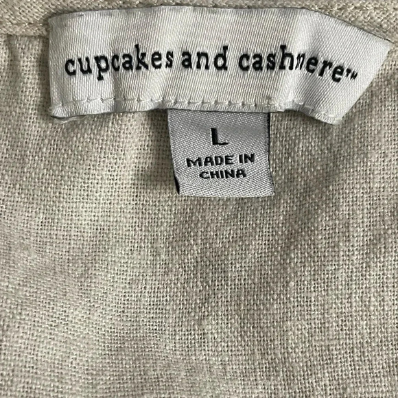 Cupcakes and Cashmere Beige Linen Blend Ruffle Sleeve Smocked Hem Blouse -Size L - Picture 4 of 7